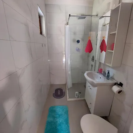 Planinska Kuca Mali Raj Holiday home *